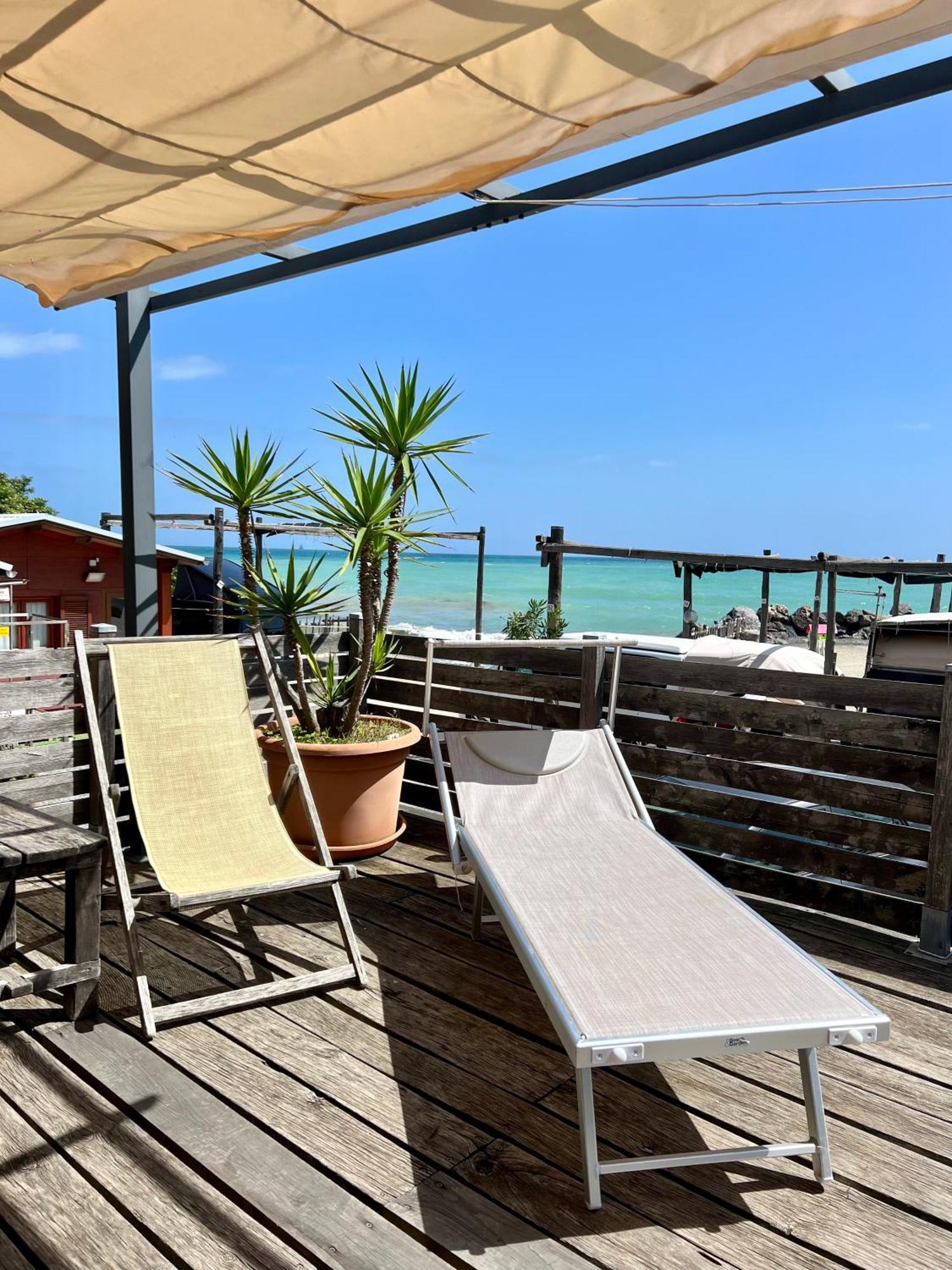 Appartamento Con Accesso Privato Spiaggia Savona Bagian luar foto